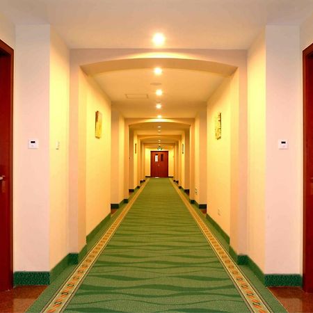 Greentree Inn Hebei Qinhuangdao Peace Avenue Express Hotel מראה חיצוני תמונה